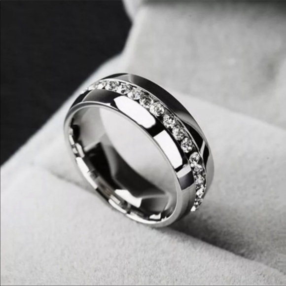 New Gorgeous Unisex Stainless Steel Diamond Ring - Picture 2 of 2
